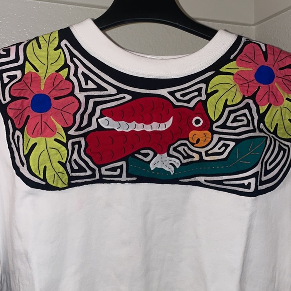 Super T’s Parrot Tee - Picture 2 of 5